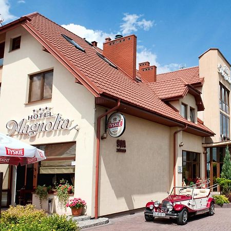 Hotel Magnolia Sitkowka-Nowiny Екстер'єр фото