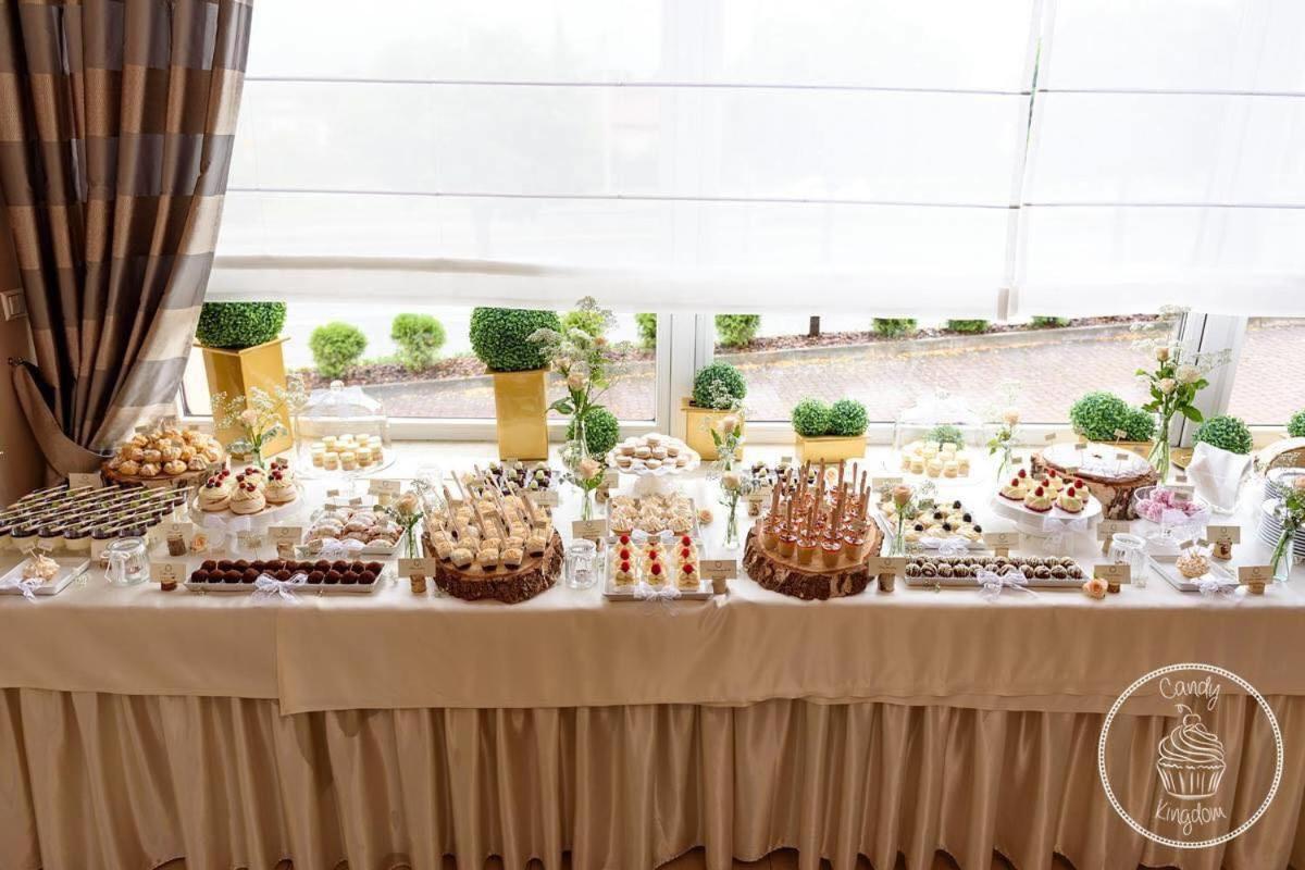 Hotel Magnolia Sitkowka-Nowiny Екстер'єр фото