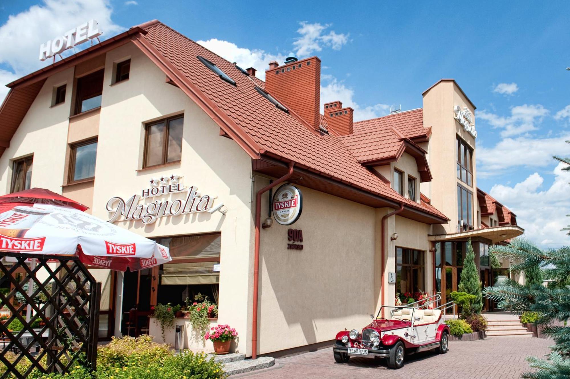 Hotel Magnolia Sitkowka-Nowiny Екстер'єр фото