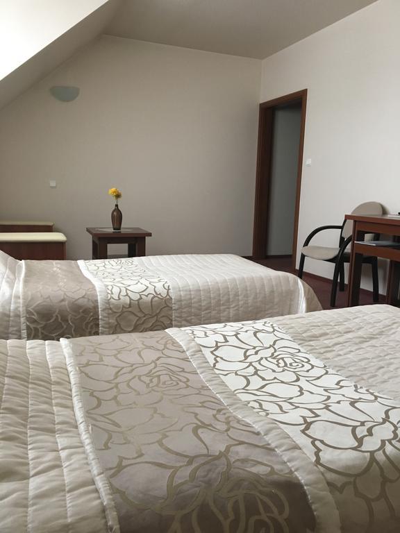 Hotel Magnolia Sitkowka-Nowiny Екстер'єр фото