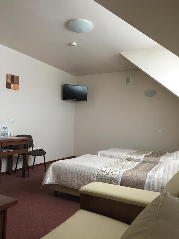 Hotel Magnolia Sitkowka-Nowiny Екстер'єр фото